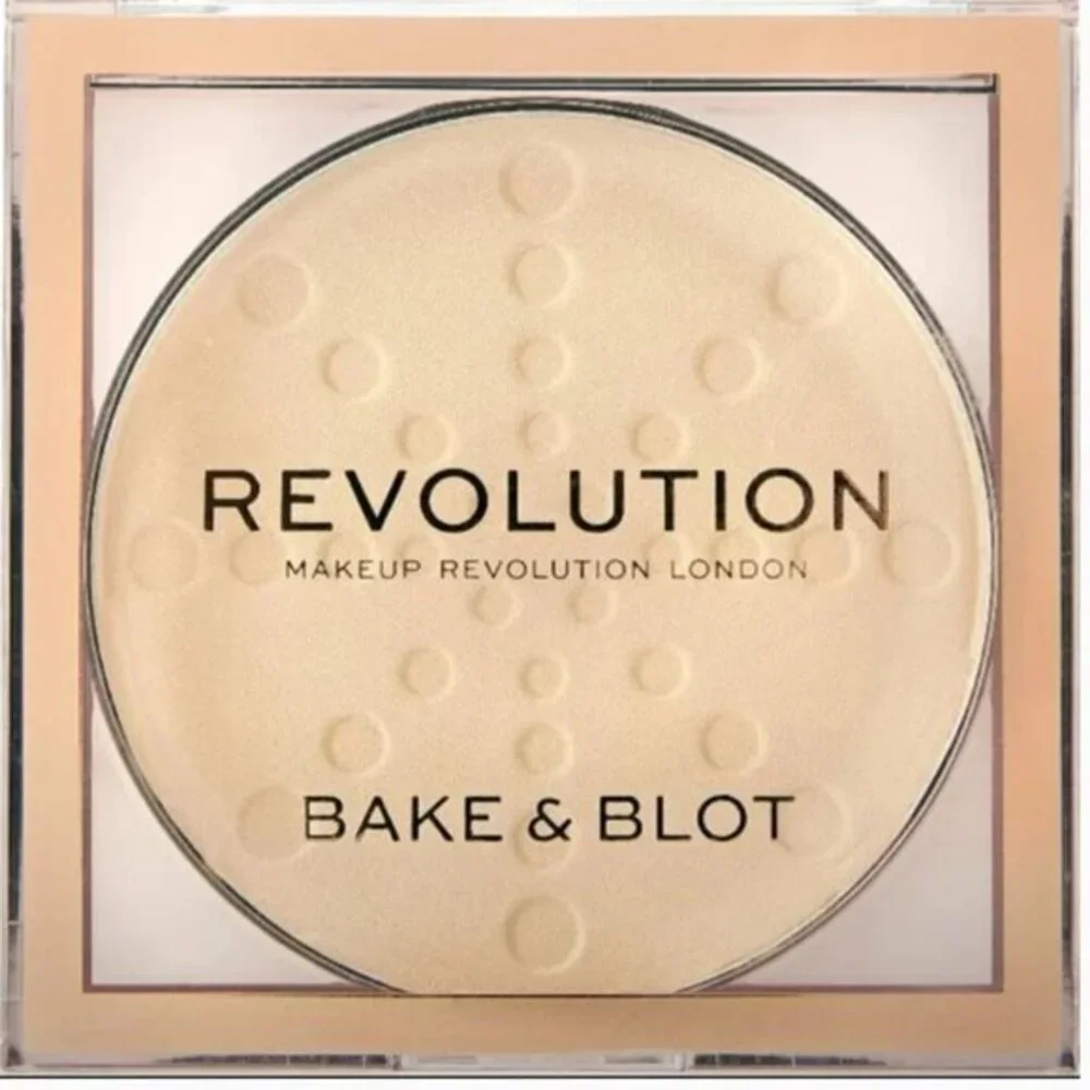 Revolution Makeup London Bake & Blot Pressed Powder Banana Vegan Matte Finish